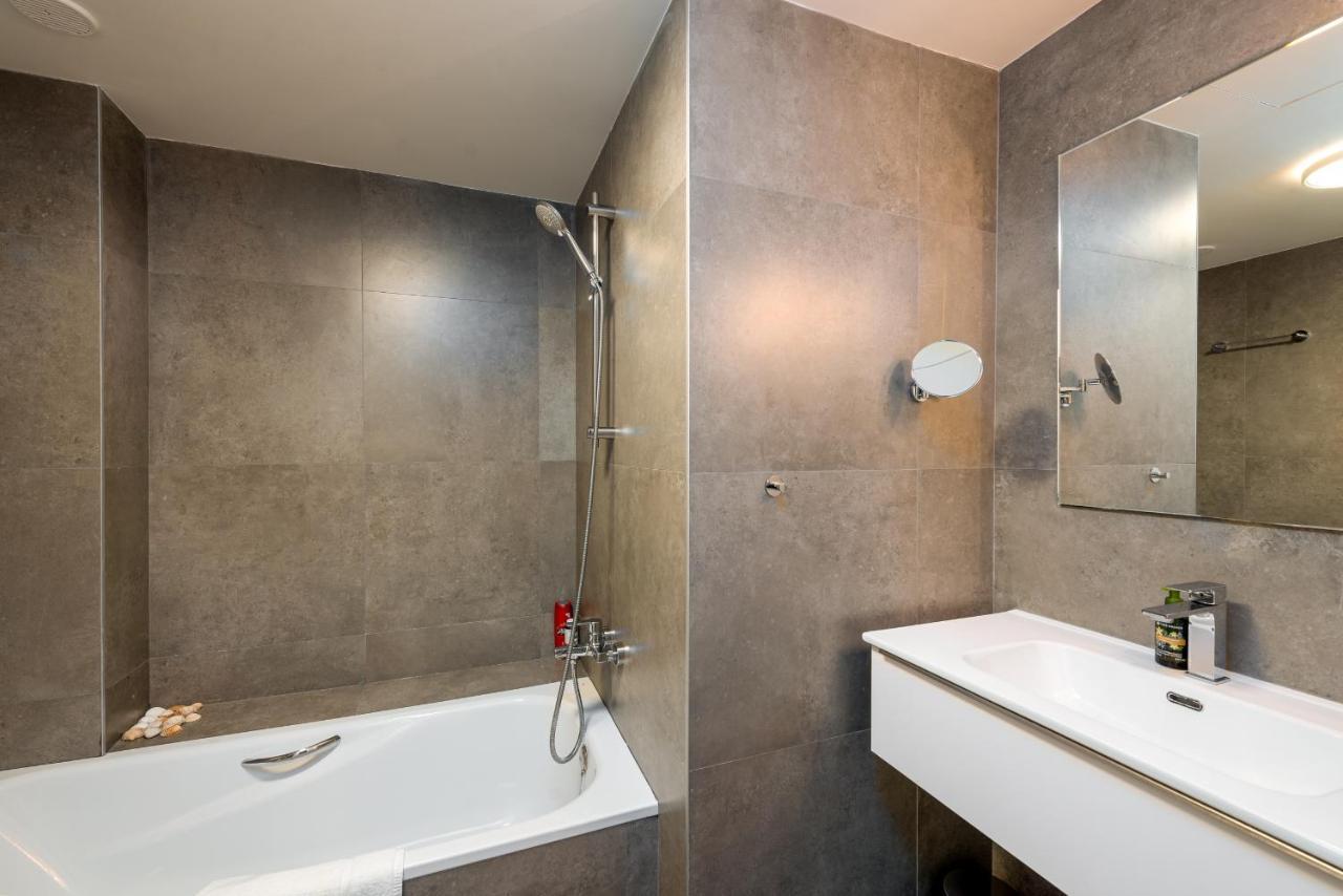 Luxurious Apartment With Sea Views Blue Suites B2-103 Manilva Exterior foto